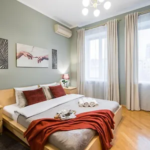 Апартаменты гмapartments на знаменитой улице арбат, Москва